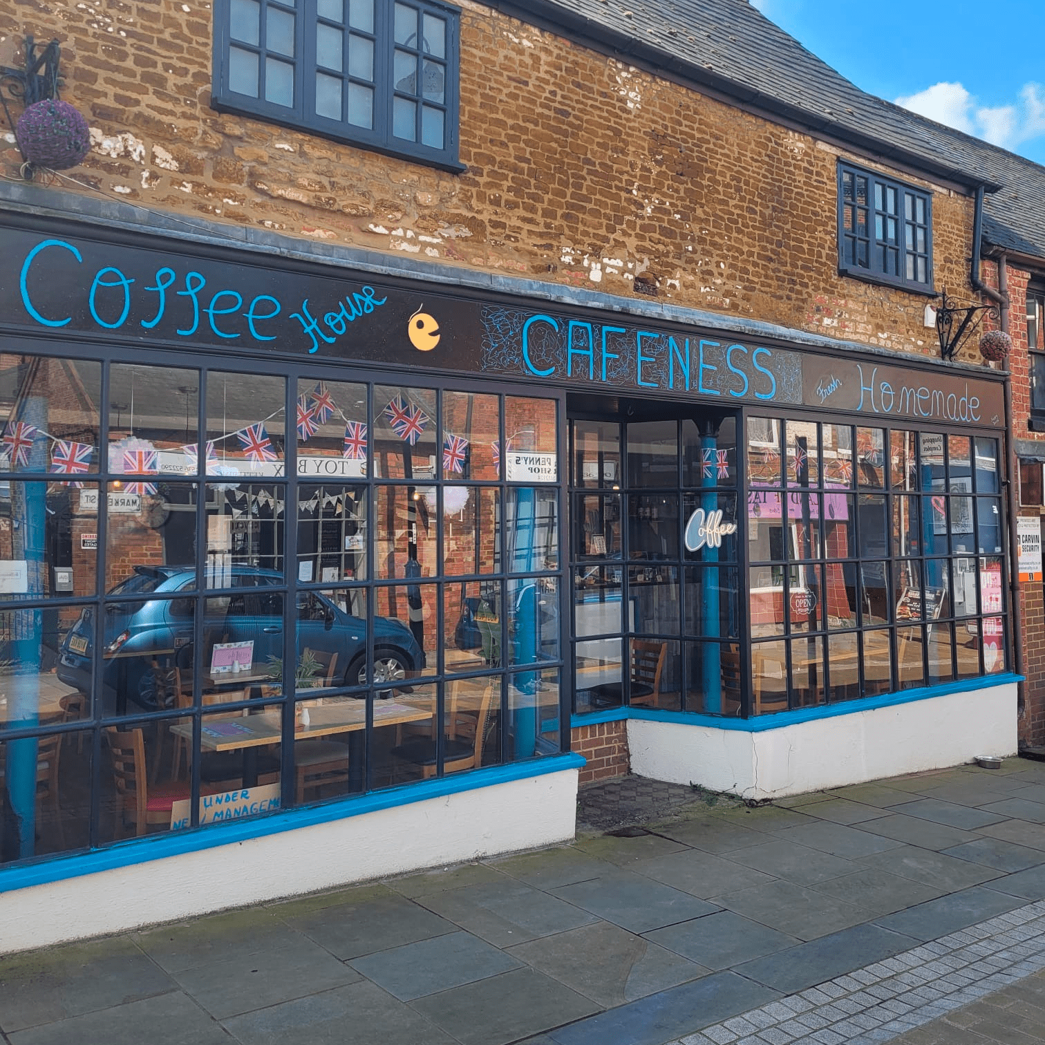 Cafeness from the ouside..